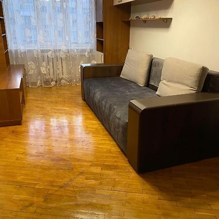 Apartment Next To Metro Station Pechersk Kiev Luaran gambar