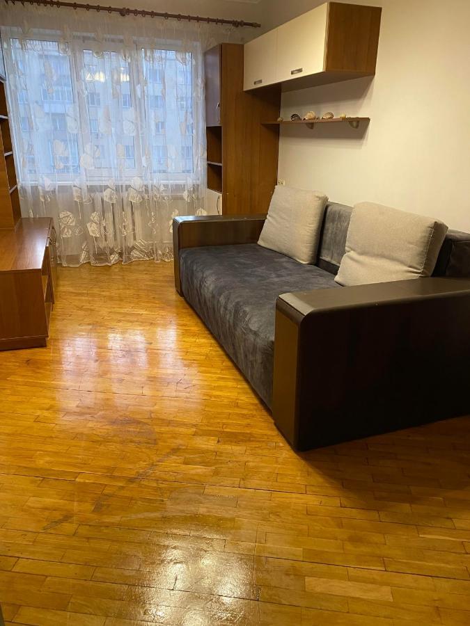 Apartment Next To Metro Station Pechersk Kiev Luaran gambar