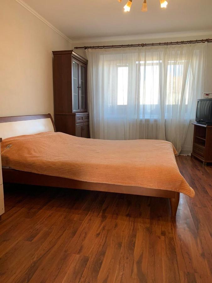 Apartment Next To Metro Station Pechersk Kiev Luaran gambar